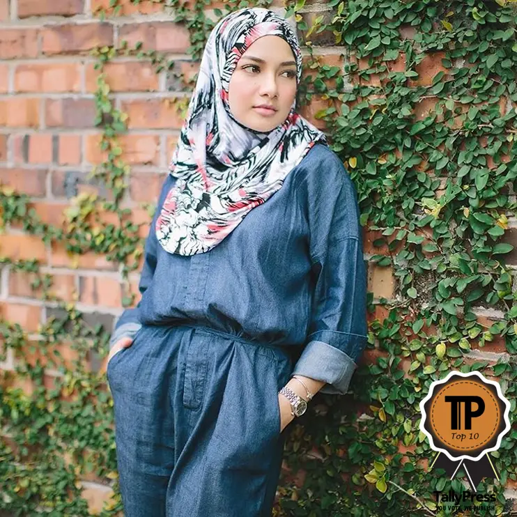 3-naelofar-hijab-malaysias-top10-fashion-scarf-brand