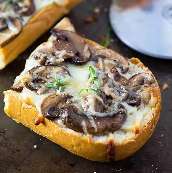 Cooking With Mushrooms #7: Layer Them On A Bread Pizza