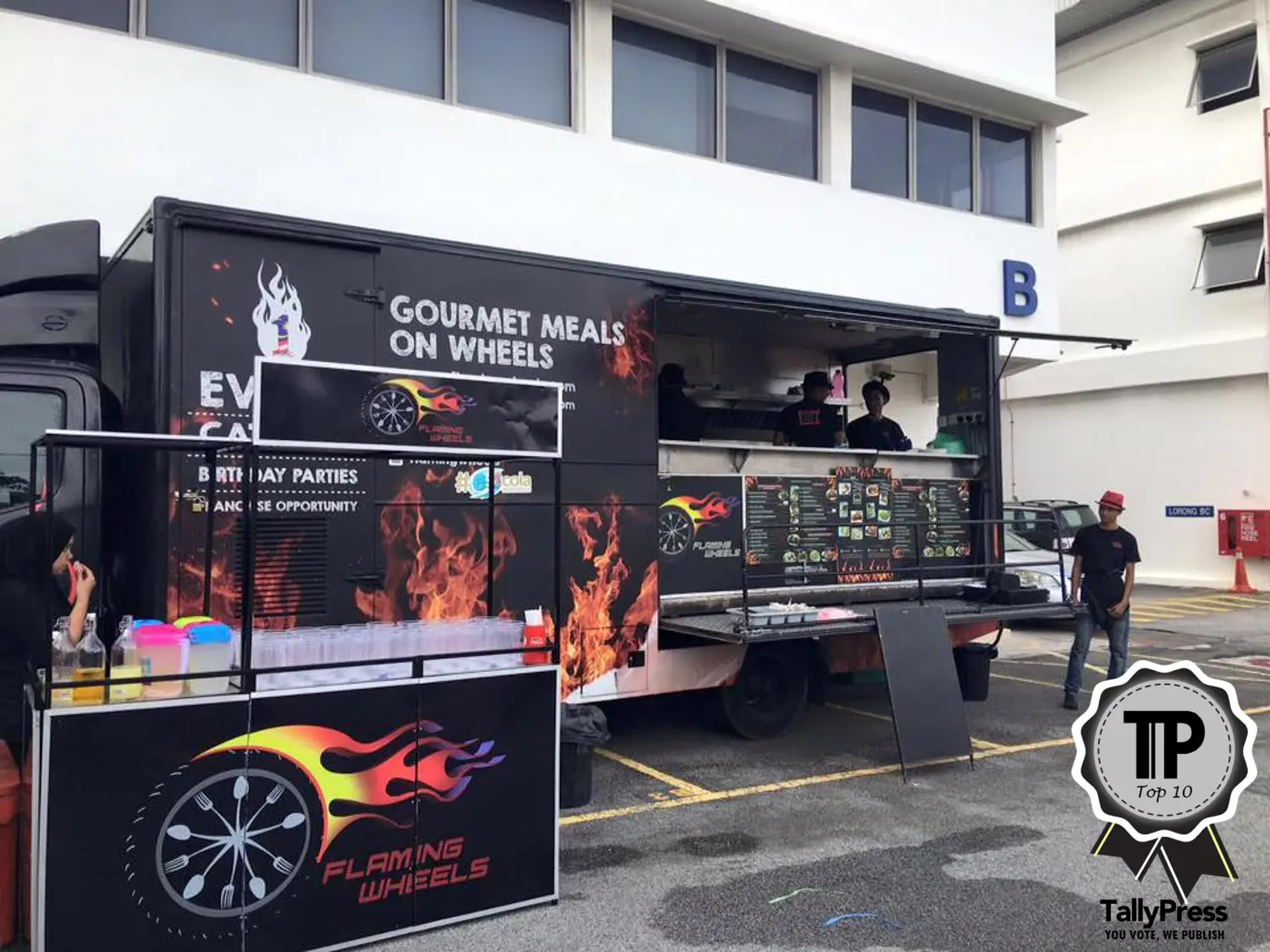 2-flaming-wheels-top-10-trending-food-trucks-in-malaysia-jpg