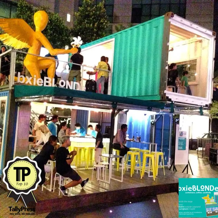 7-bxie-blonde-top-10-hipster-cafes-in-klang-valley