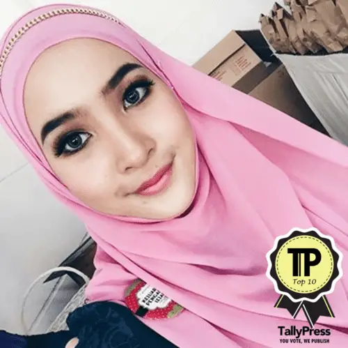 8-isti-qmrh-top-10-malaysian-beauty-vloggers