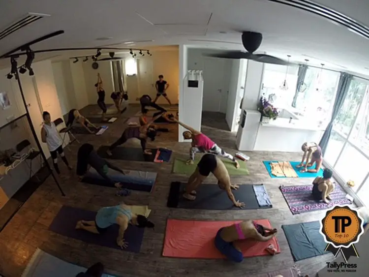malaysias-top-10-yoga-studios-mysore-room