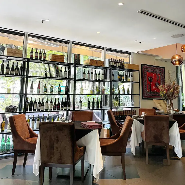 ZENZERO Restaurant & Wine Bar
