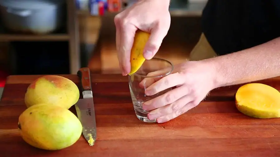 Peeling Hack #7: Peel Mangoes With A Glass