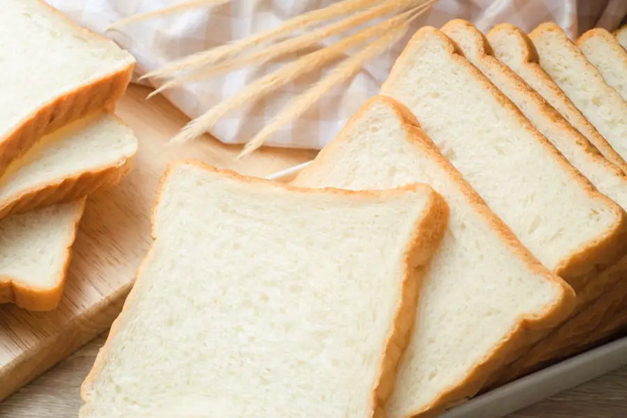 Things You Should Avoid Buying in Bulk #6: Bread