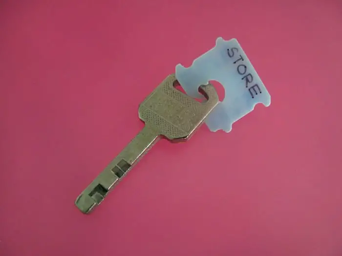 Bread Tag Hack #6: Organise & Label Your Spare Keys