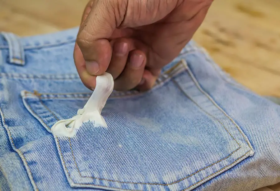 Old Toothbrush Hack #8: Get Rid Of Gum From Clothing