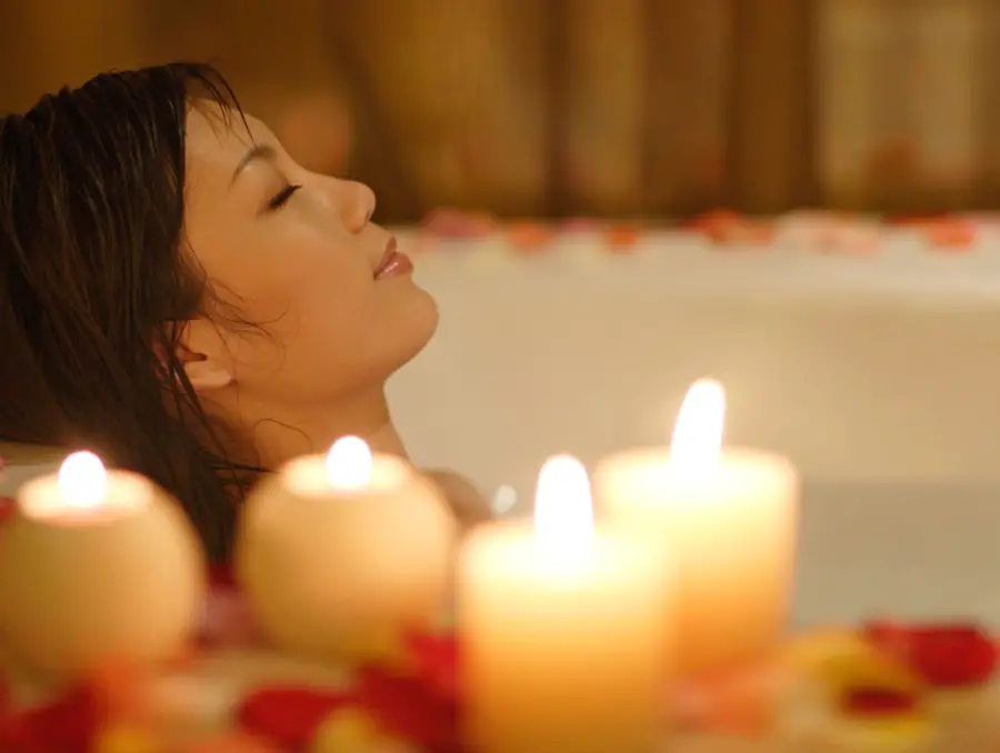 Benefits of Burning Scented Candle #1: Reduce Stress