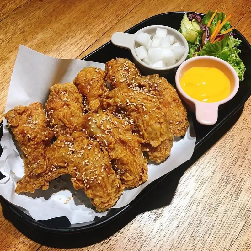 Halal Korean Fried Chicken Spots: B.Station