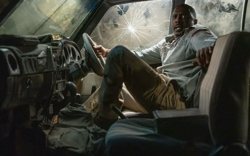 Idris Elba in "Beast" (2022)