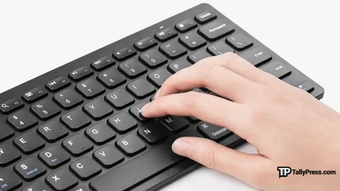 7 Best Wireless Keyboards For Clean, Clutter-Free Desk Space